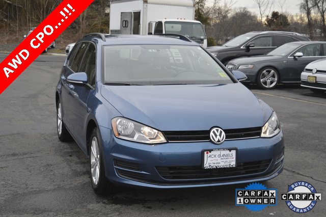 2017 Volkswagen Golf SportWagen